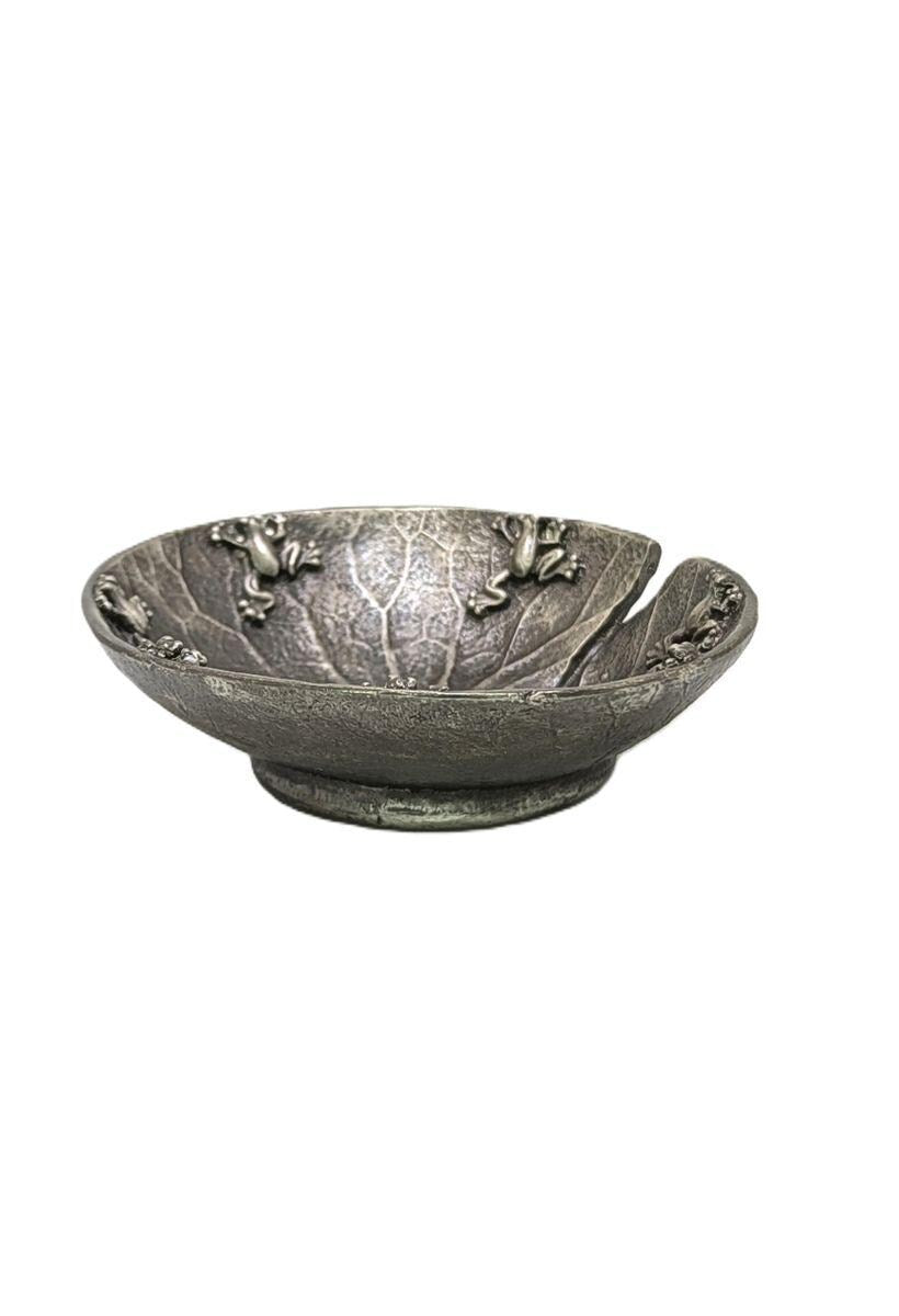 Waterlily with Frogs Pewter Minimalist Bowl Decor Collectible