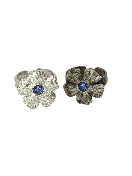 Stylish Black-eyed Susan Vine Pewter Adjustable Ring