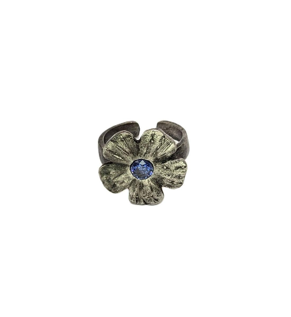 Stylish Black-eyed Susan Vine Pewter Adjustable Ring