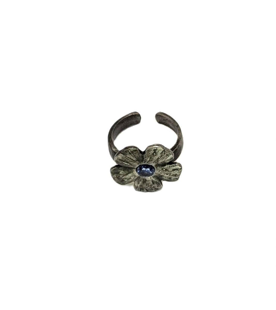 Stylish Black-eyed Susan Vine Pewter Adjustable Ring