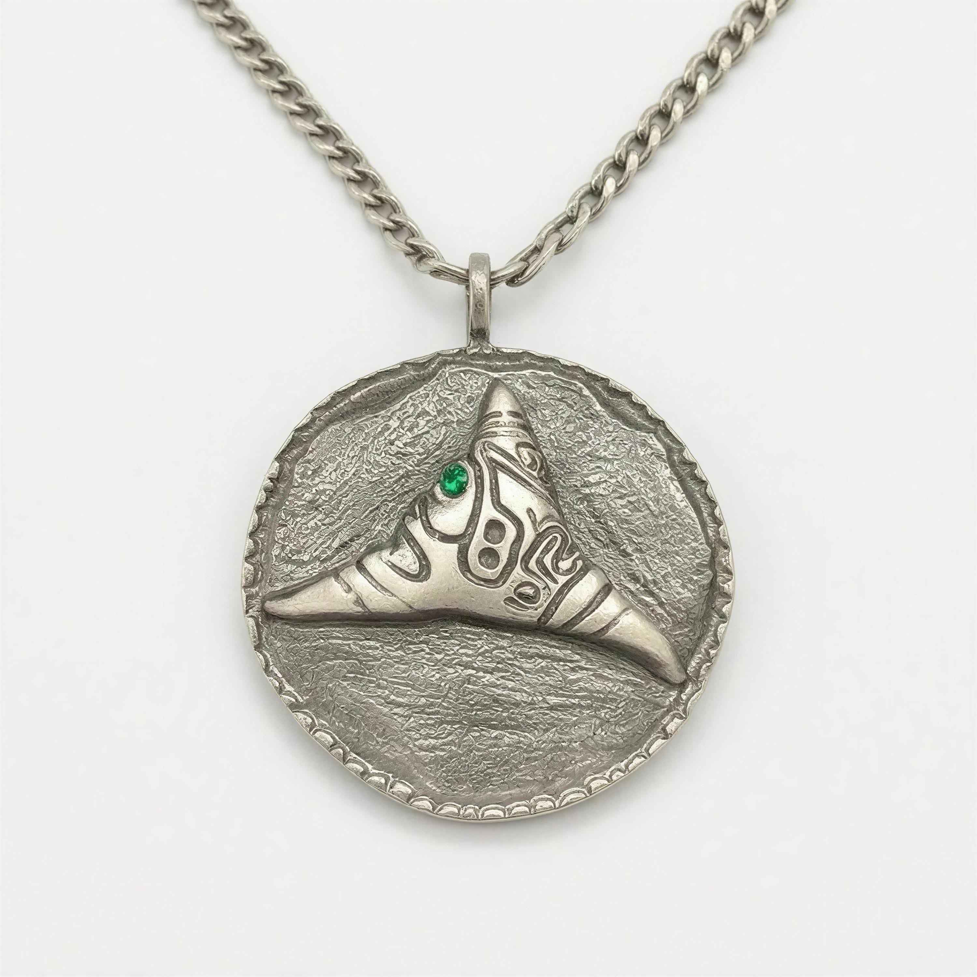Trigonolito Pendant on 3.5mm Cuban Links Chain Urban Style