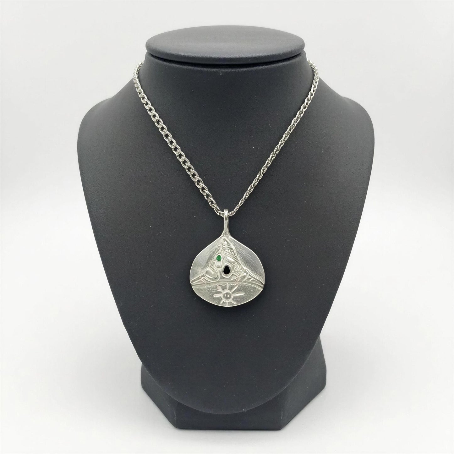 Trigonolito Pendant on 3.5mm Cuban Links Chain Urban Style