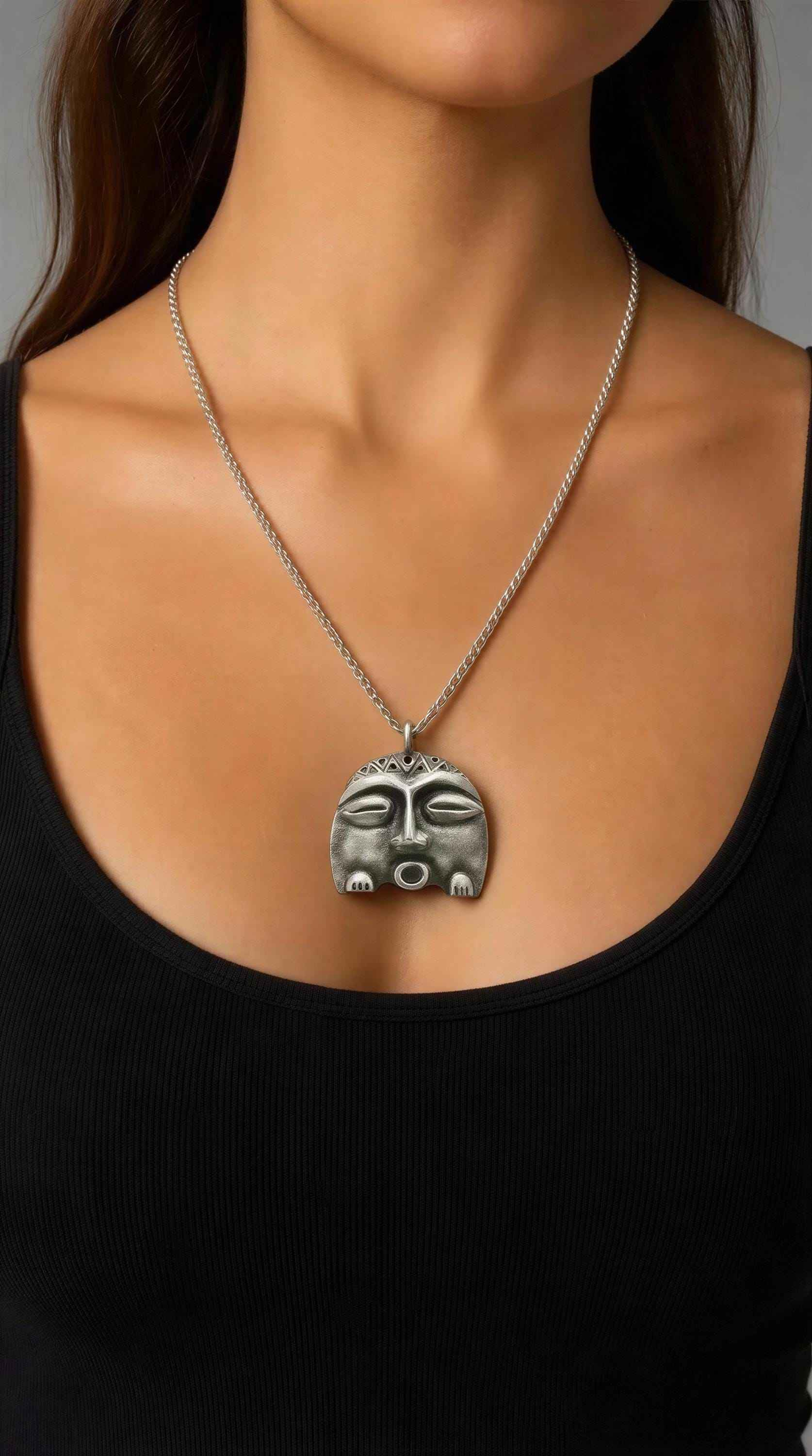 Diosa Luna Moon Goddess Pendant Hand-Cast Amulet on 3.5m Cuban Links Chain
