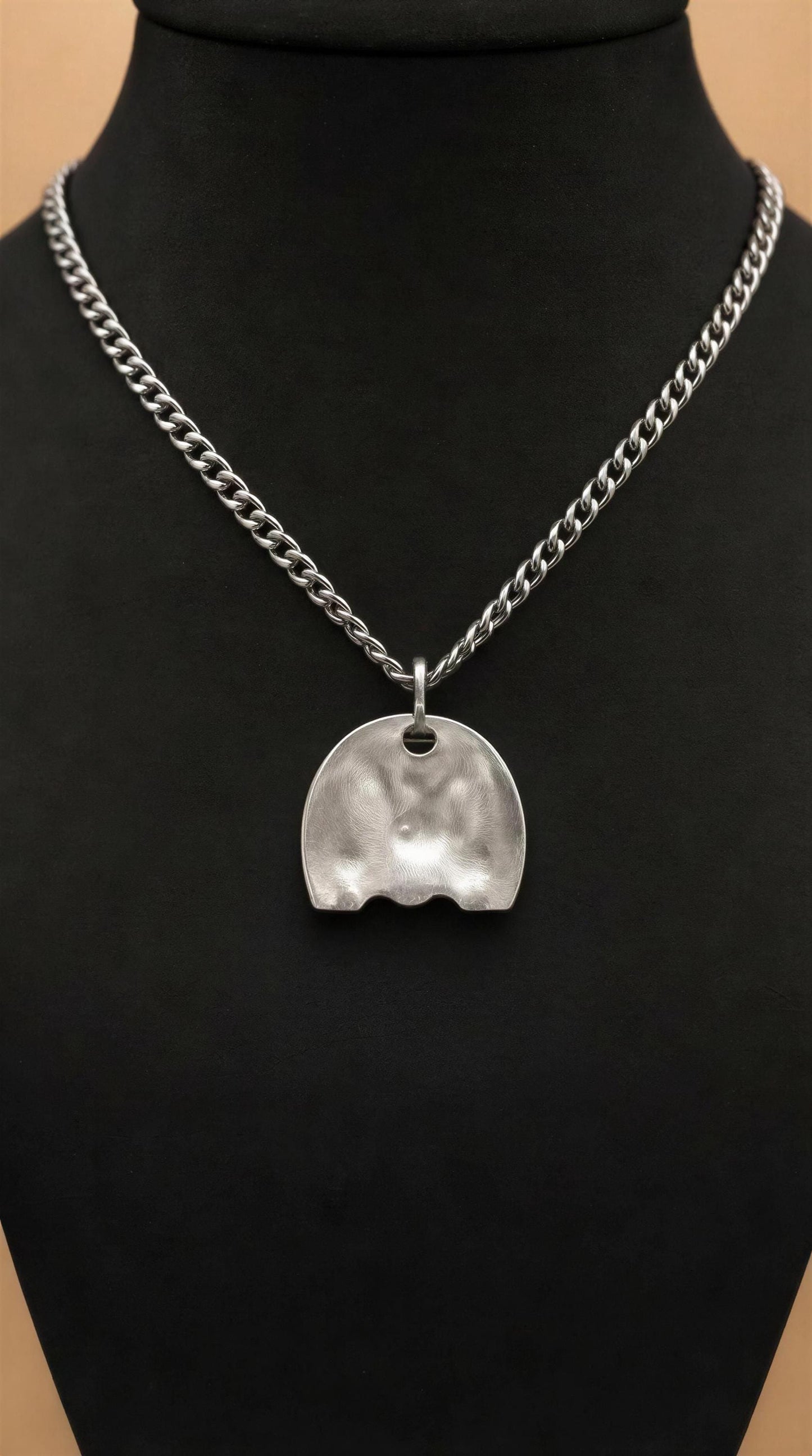 Diosa Luna Moon Goddess Pendant Hand-Cast Amulet on 3.5m Cuban Links Chain