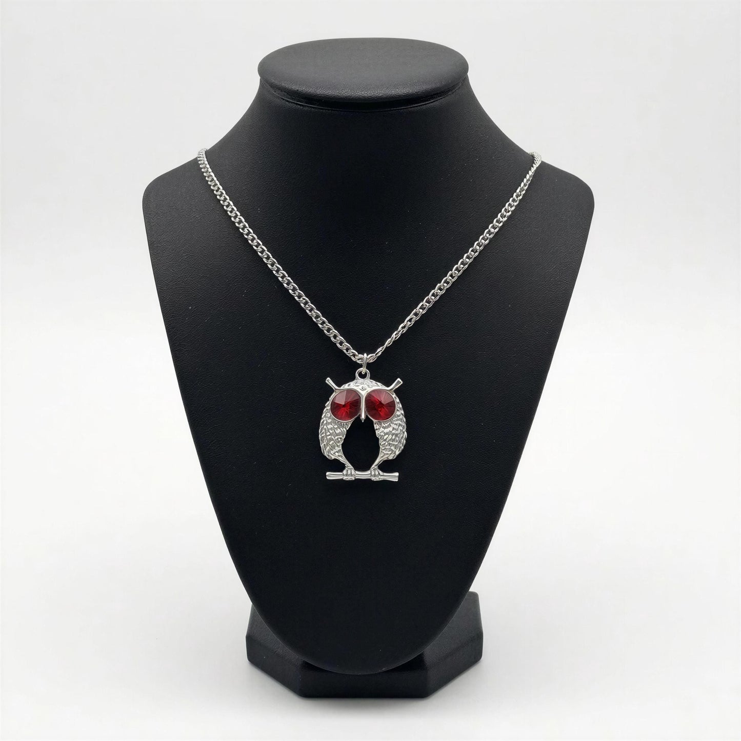 Red-Eyed Owl Necklace Pendant on 3.5 mm Cuban Links Chain