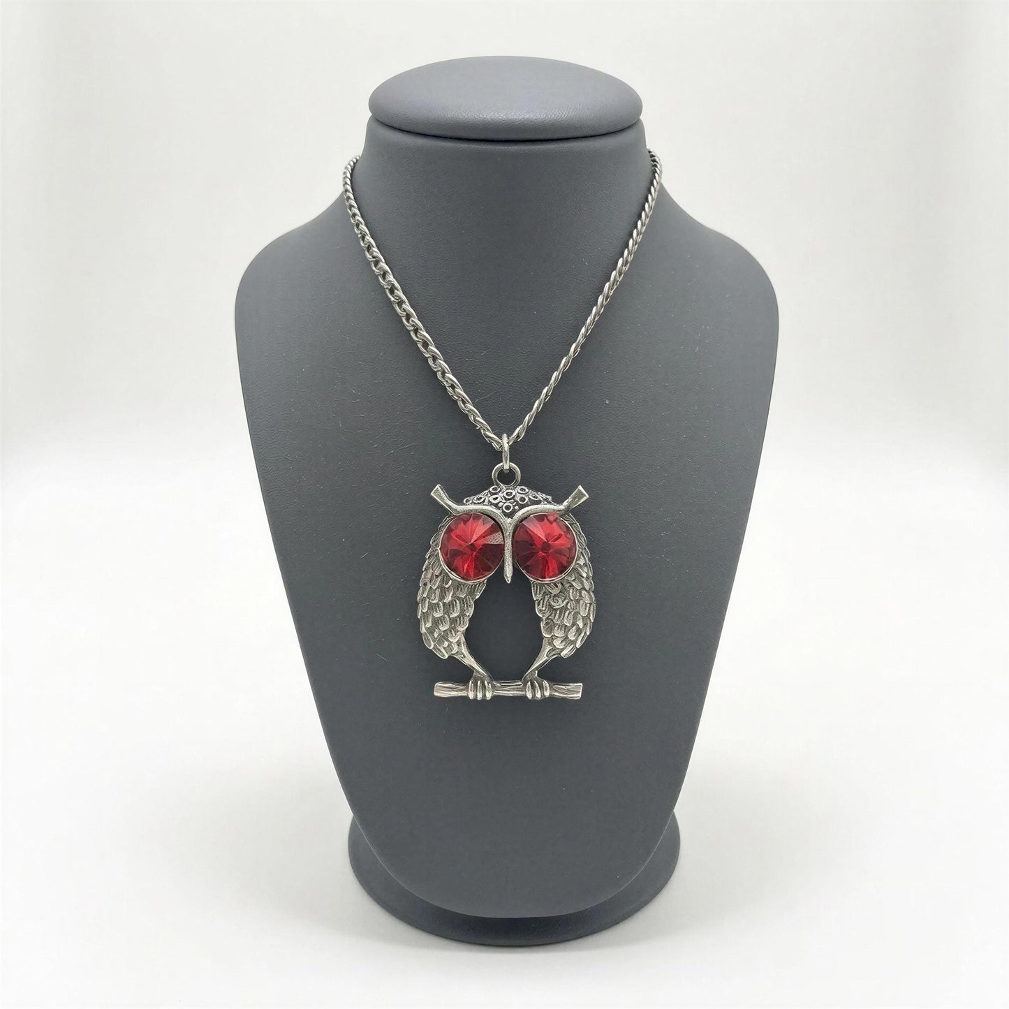 Red-Eyed Owl Necklace Pendant on 3.5 mm Cuban Links Chain