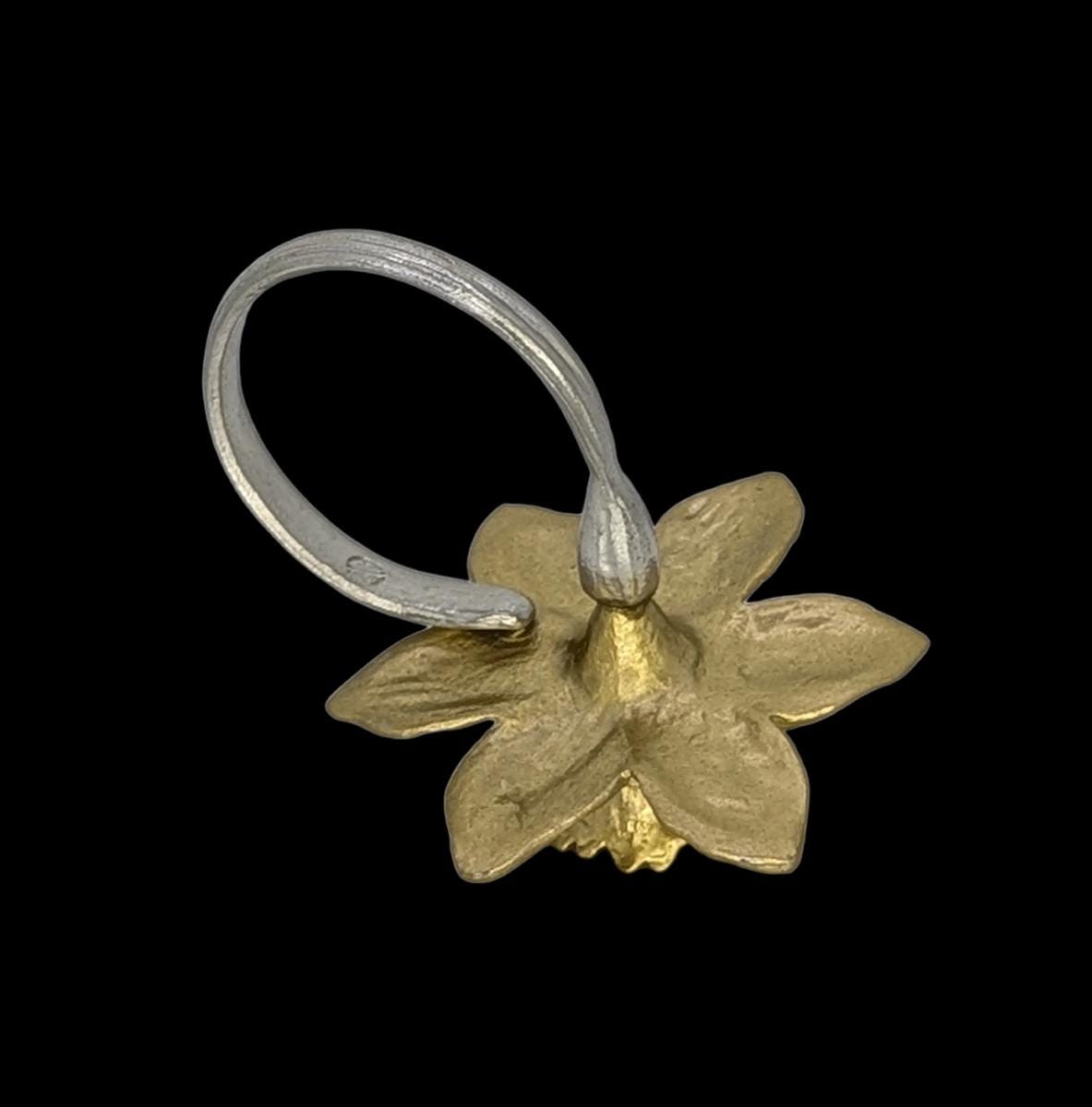 Daffodil Pewter Napkin Ring Set of 4 Inspired by Nature Table Decor