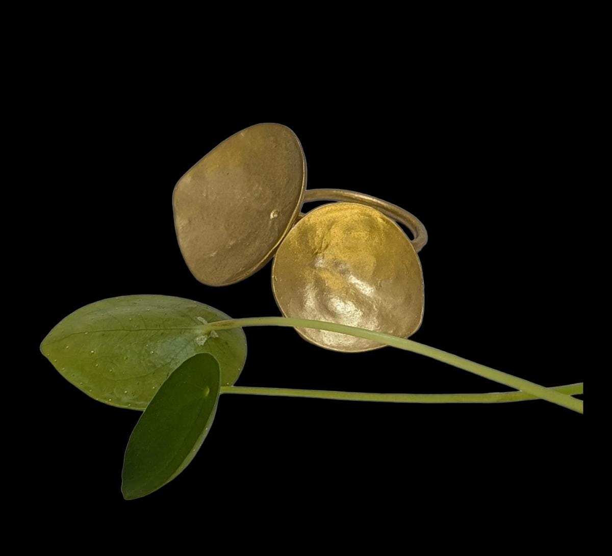 Juego de 4 servilleteros de peltre ajustables con diseño de planta de dinero, inspirados en la naturaleza.