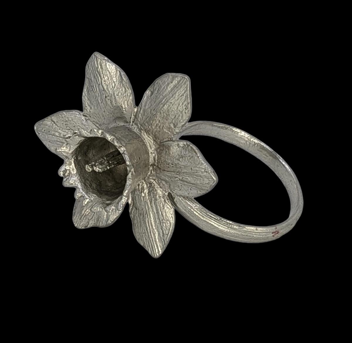 Daffodil Pewter Napkin Ring Set of 4 Inspired by Nature Table Decor