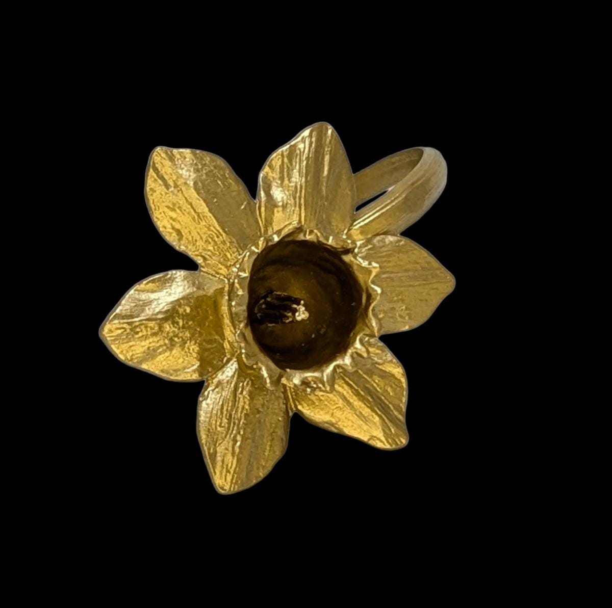Daffodil Pewter Napkin Ring Set of 4 Inspired by Nature Table Decor