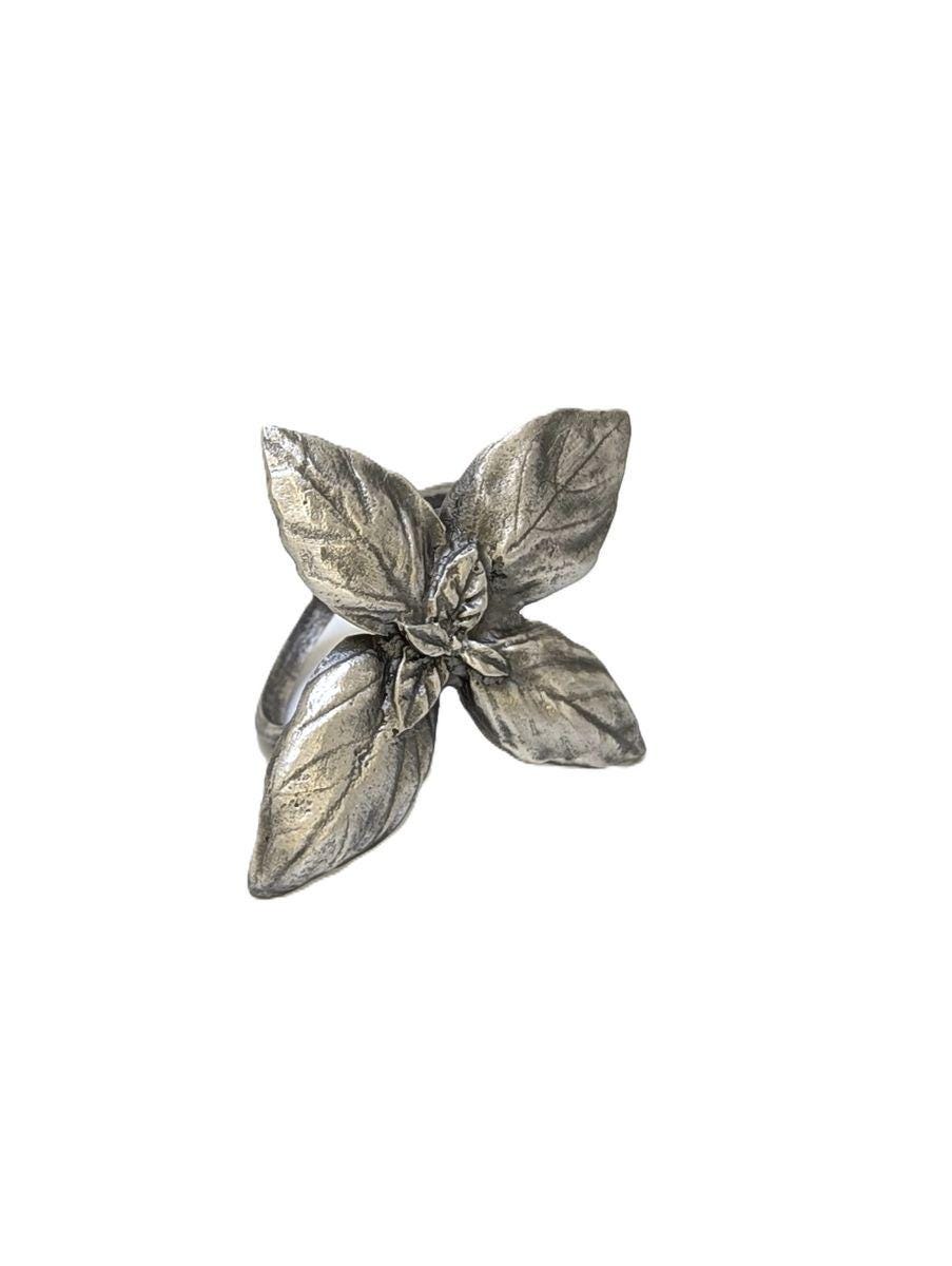 Juego de 4 servilleteros de peltre con diseño de albahaca, hierba aromática italiana, inspirados en la naturaleza.