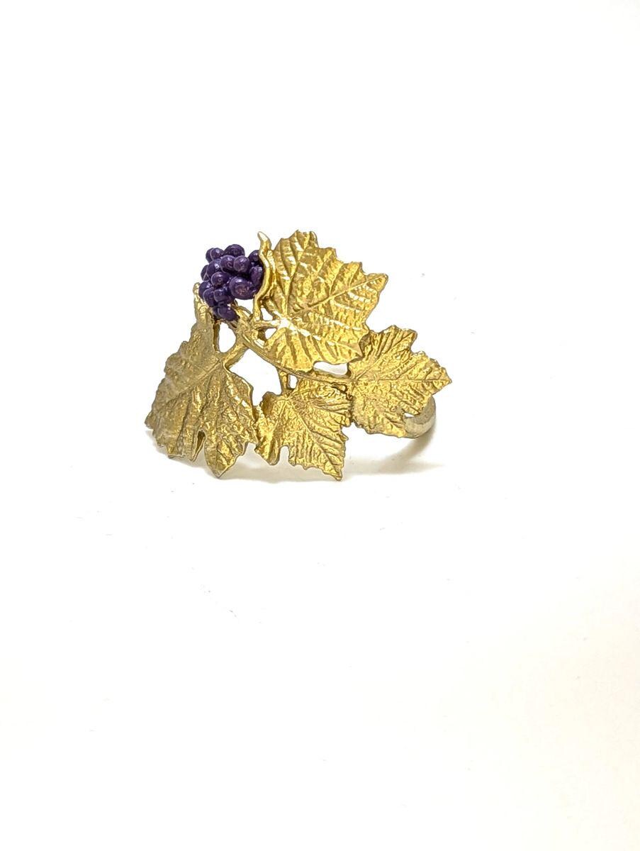 Artisanal Pewter Grapevine Napkin Ring, Luxury Vineyard Table Decor, Hostess Gift for Wine Lovers, Set of 4