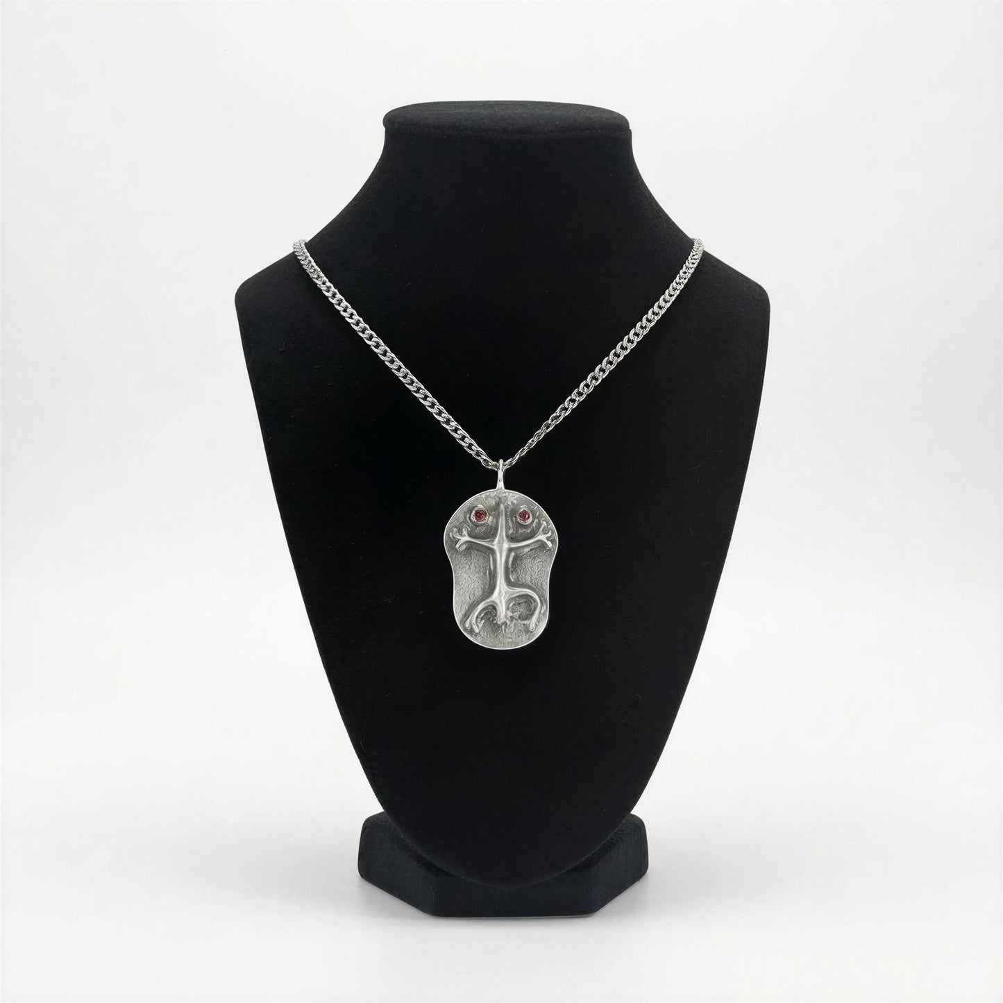Pewter Coqui Frog Pendant, Puerto Rico Cultural Jewelry, Garnet Eyes, Cuban Links Chain