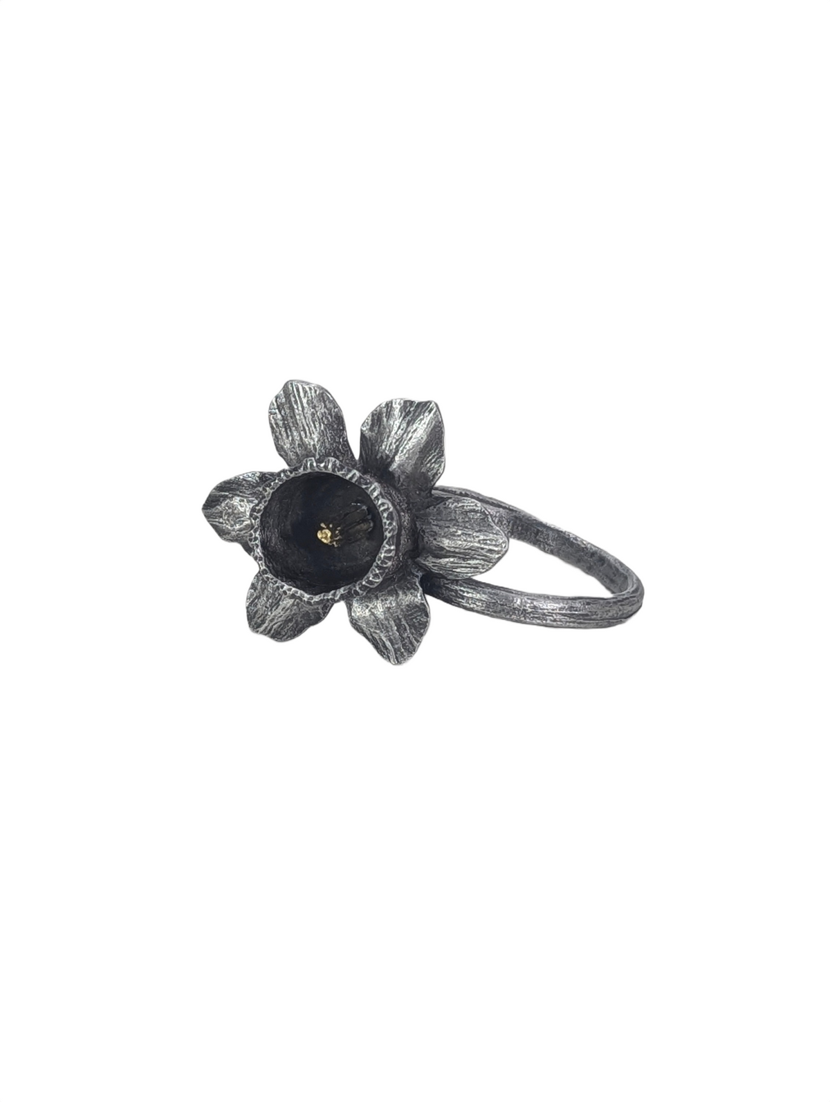 Handcrafted Daffodil Pewter Napkin Ring, Set of 4, Inspired by Nature, Elegant Table Decor