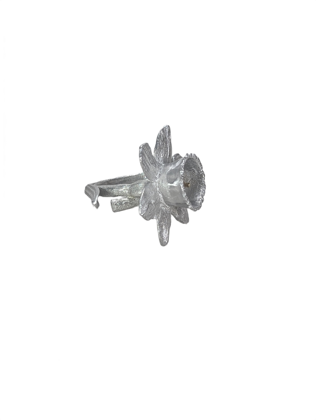 Handcrafted Daffodil Pewter Napkin Ring, Set of 4, Inspired by Nature, Elegant Table Decor