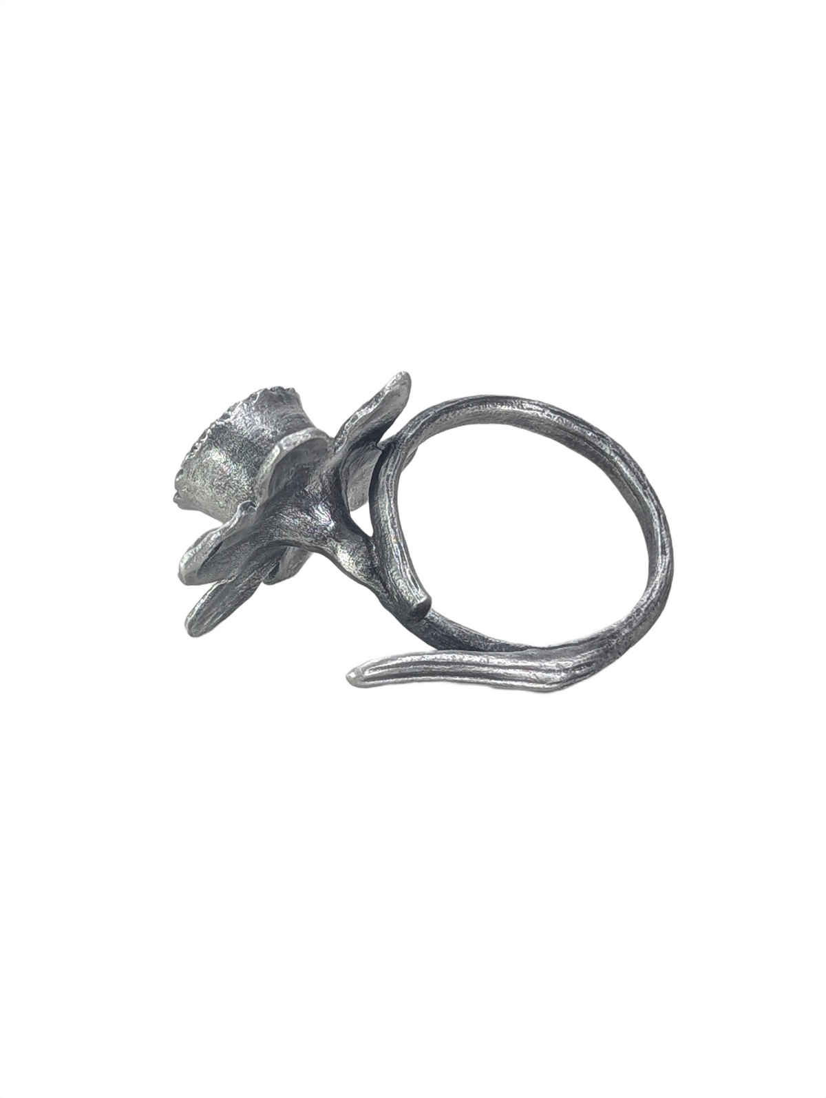 Handcrafted Daffodil Pewter Napkin Ring, Set of 4, Inspired by Nature, Elegant Table Decor