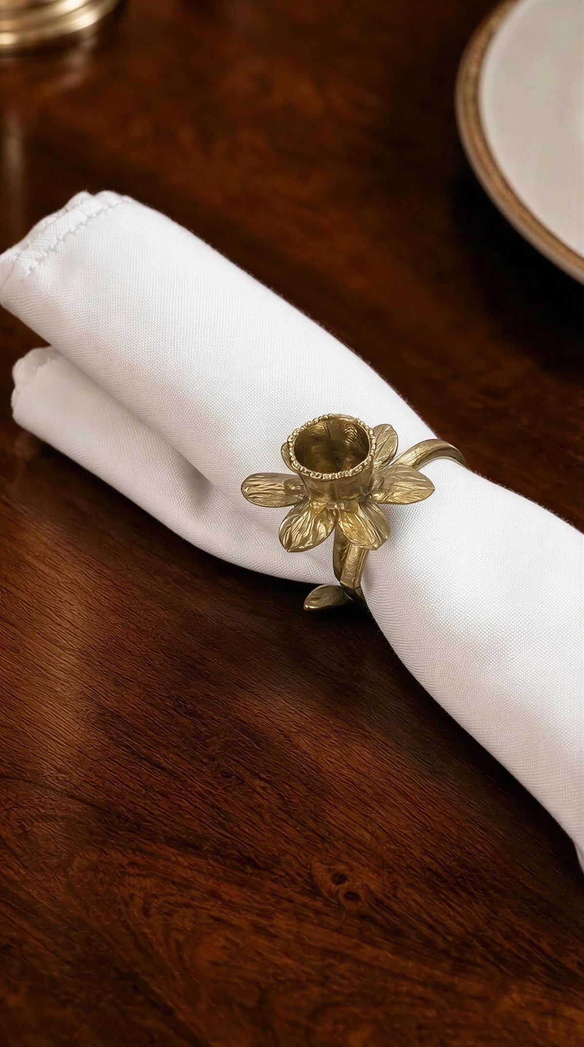 Handcrafted Daffodil Pewter Napkin Ring, Set of 4, Inspired by Nature, Elegant Table Decor