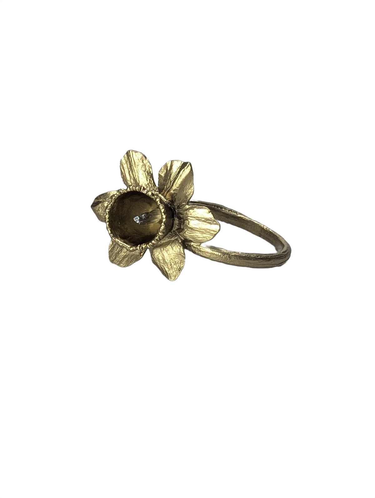 Handcrafted Daffodil Pewter Napkin Ring, Set of 4, Inspired by Nature, Elegant Table Decor