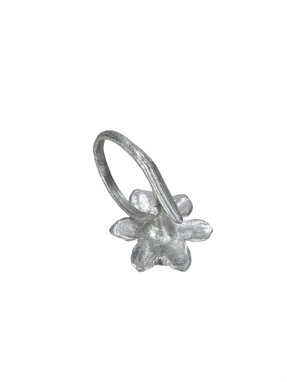 Handcrafted Daffodil Pewter Napkin Ring, Set of 4, Inspired by Nature, Elegant Table Decor