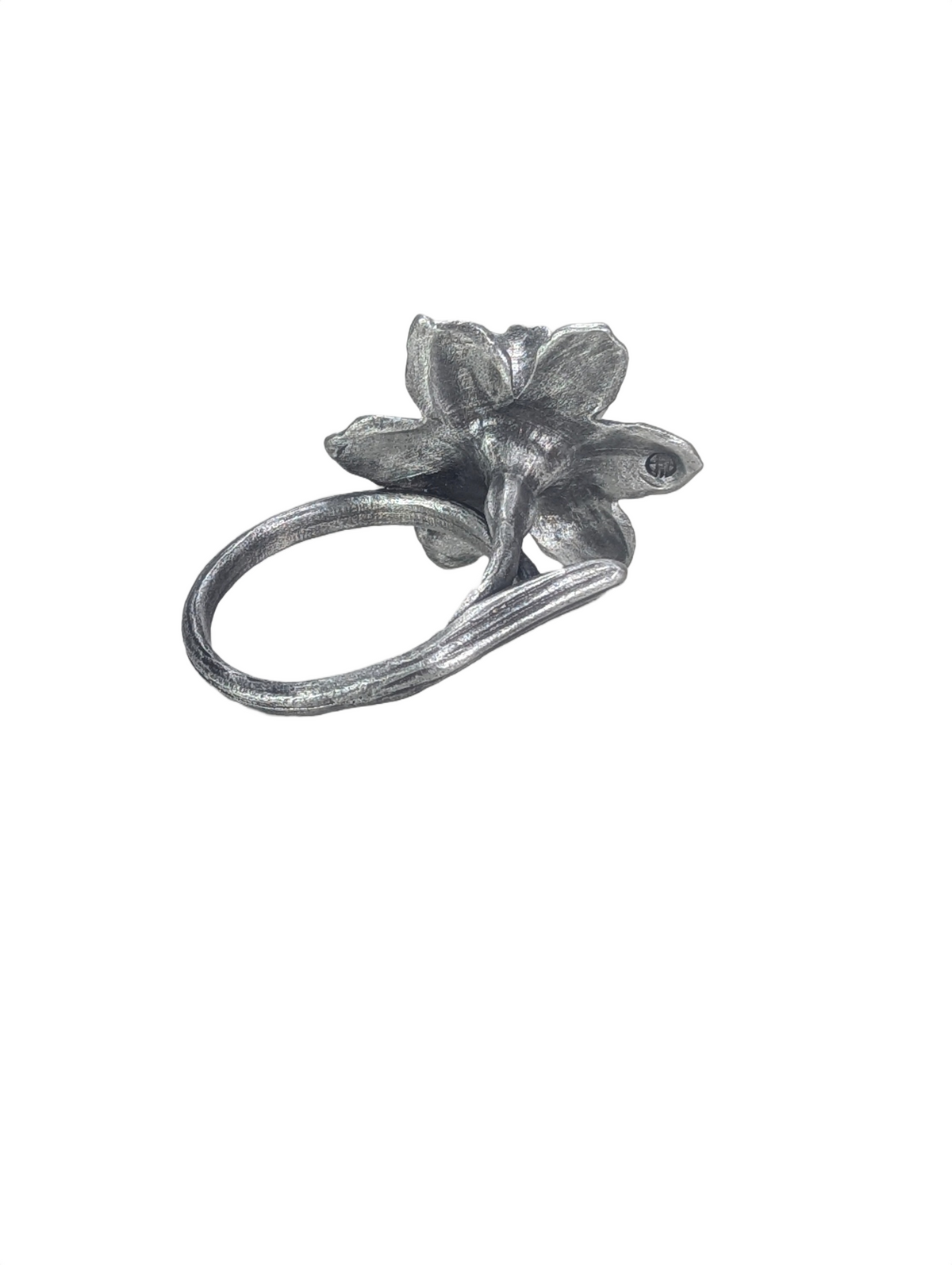 Handcrafted Daffodil Pewter Napkin Ring, Set of 4, Inspired by Nature, Elegant Table Decor