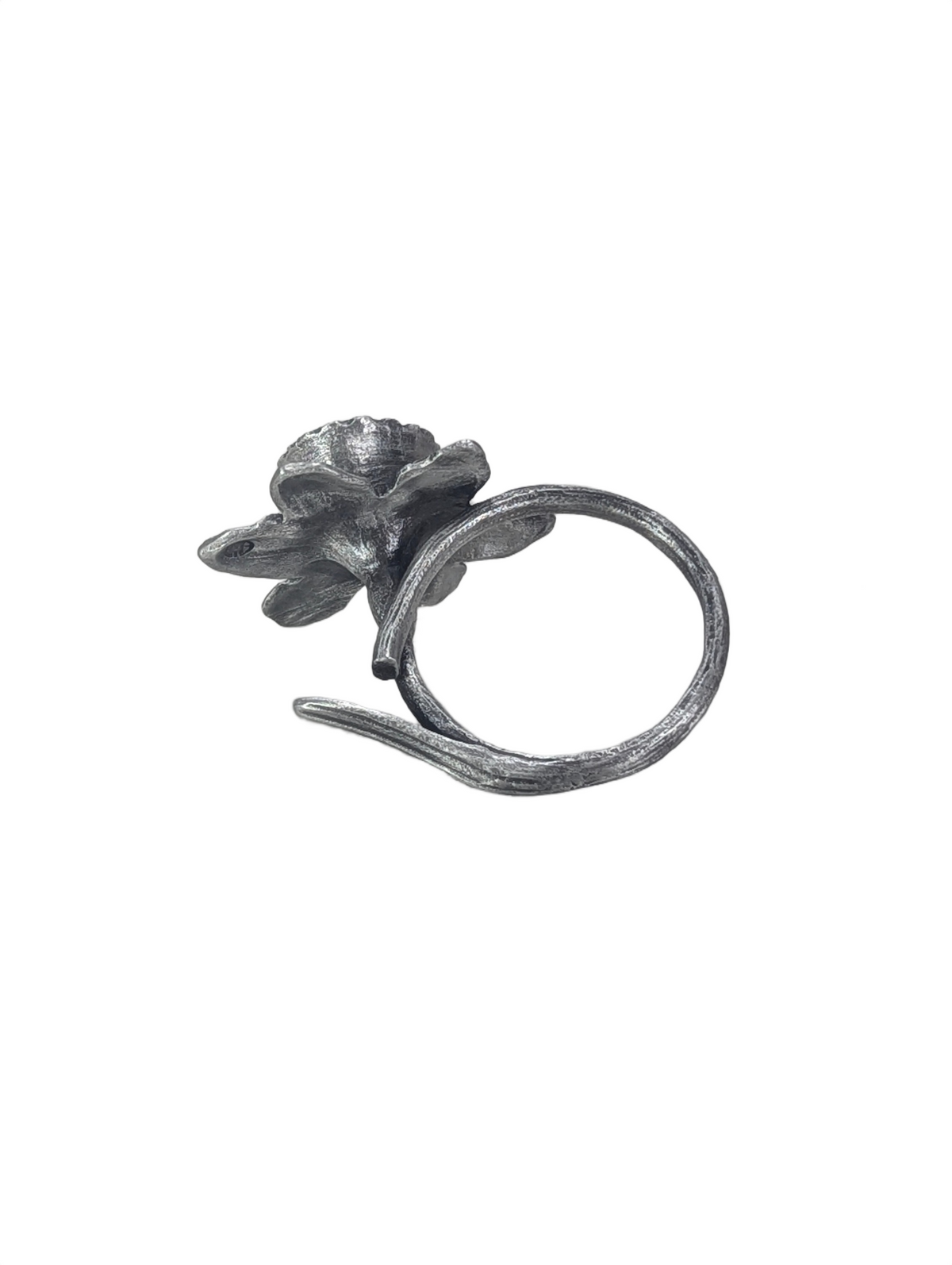 Handcrafted Daffodil Pewter Napkin Ring, Set of 4, Inspired by Nature, Elegant Table Decor