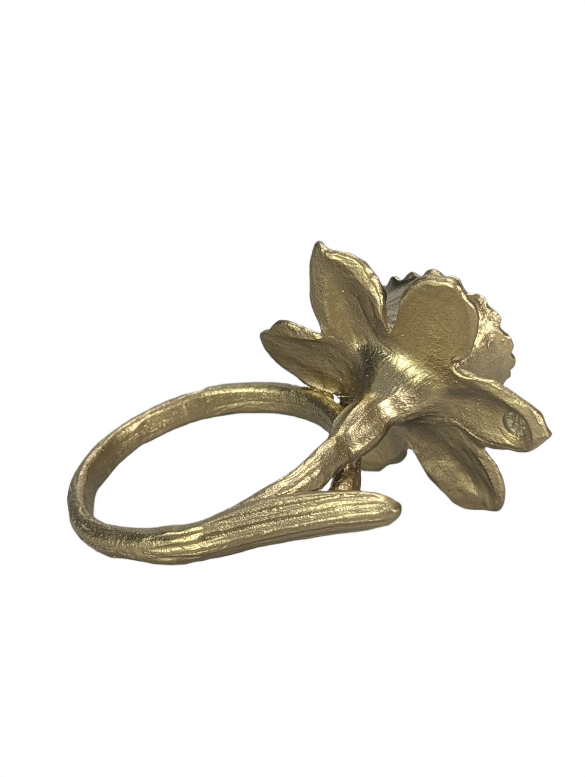 Handcrafted Daffodil Pewter Napkin Ring, Set of 4, Inspired by Nature, Elegant Table Decor