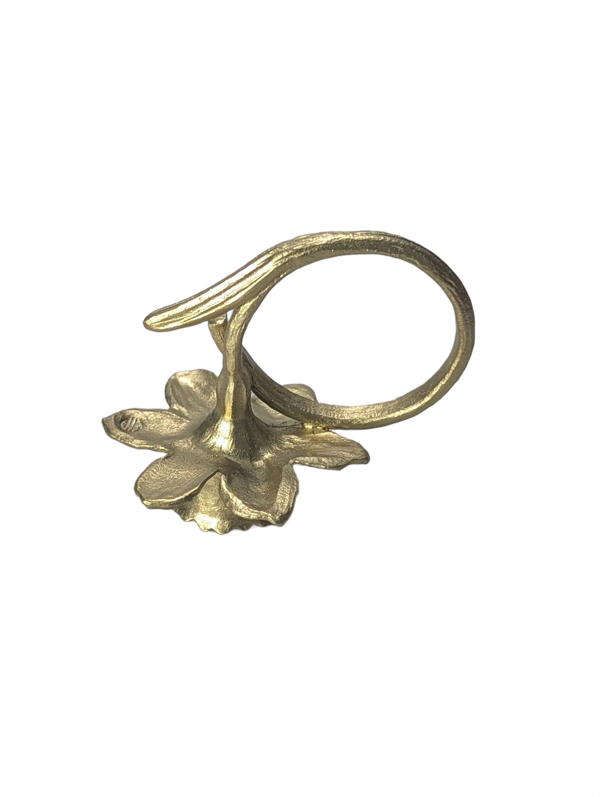 Handcrafted Daffodil Pewter Napkin Ring, Set of 4, Inspired by Nature, Elegant Table Decor